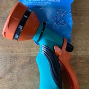 Đầu tưới cây dạng súng cò tay nhựa, đầu hoa sen, 10 chế độ tưới,nối nhanh, cho ống 1/2'', 3/4'' & 5/8'' Tramontina 78520500 (cái)